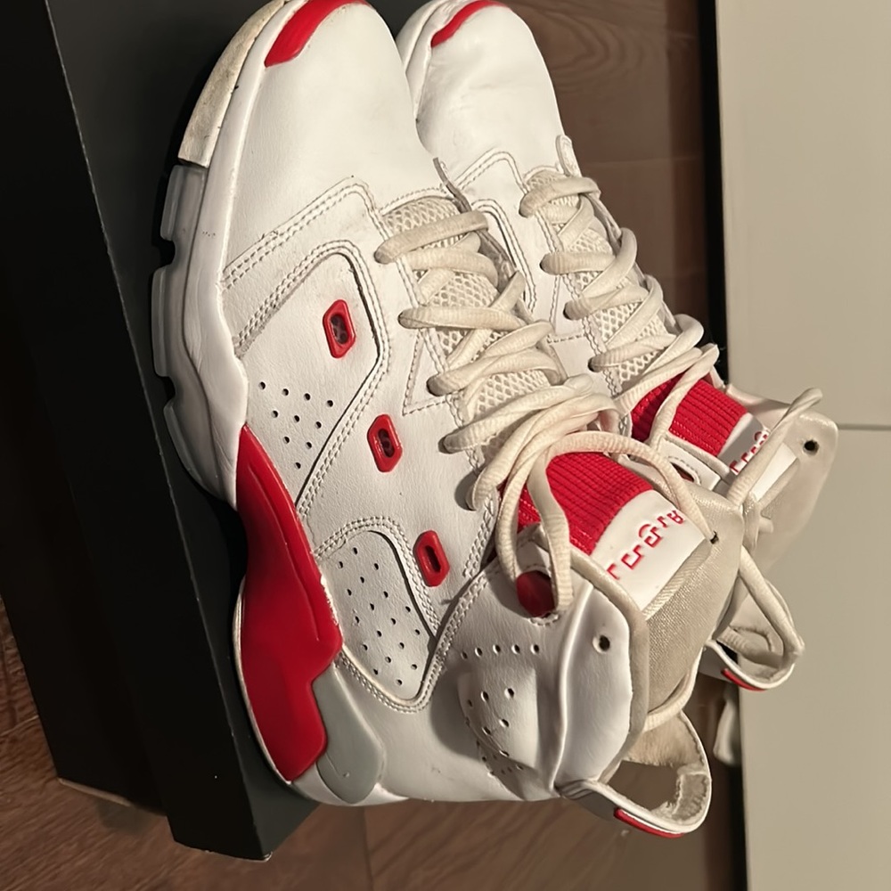 Air Jordan White Fire Reds - Picture 4 of 4